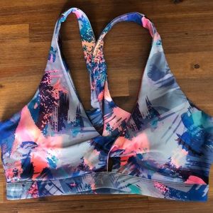 Fabletics MultiColored sports bra - sz S